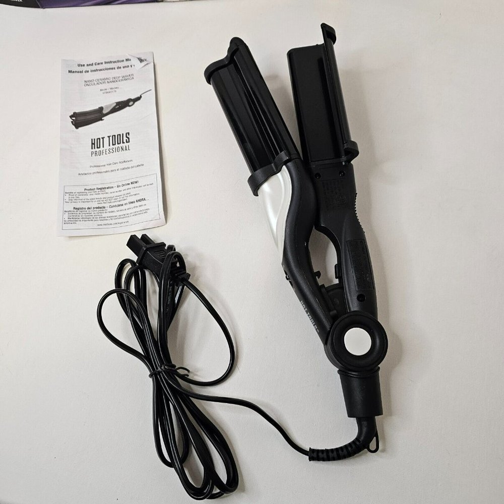 Hot Tools Professional Nano Lightweight Ceramic Tourmalines Deep Waver